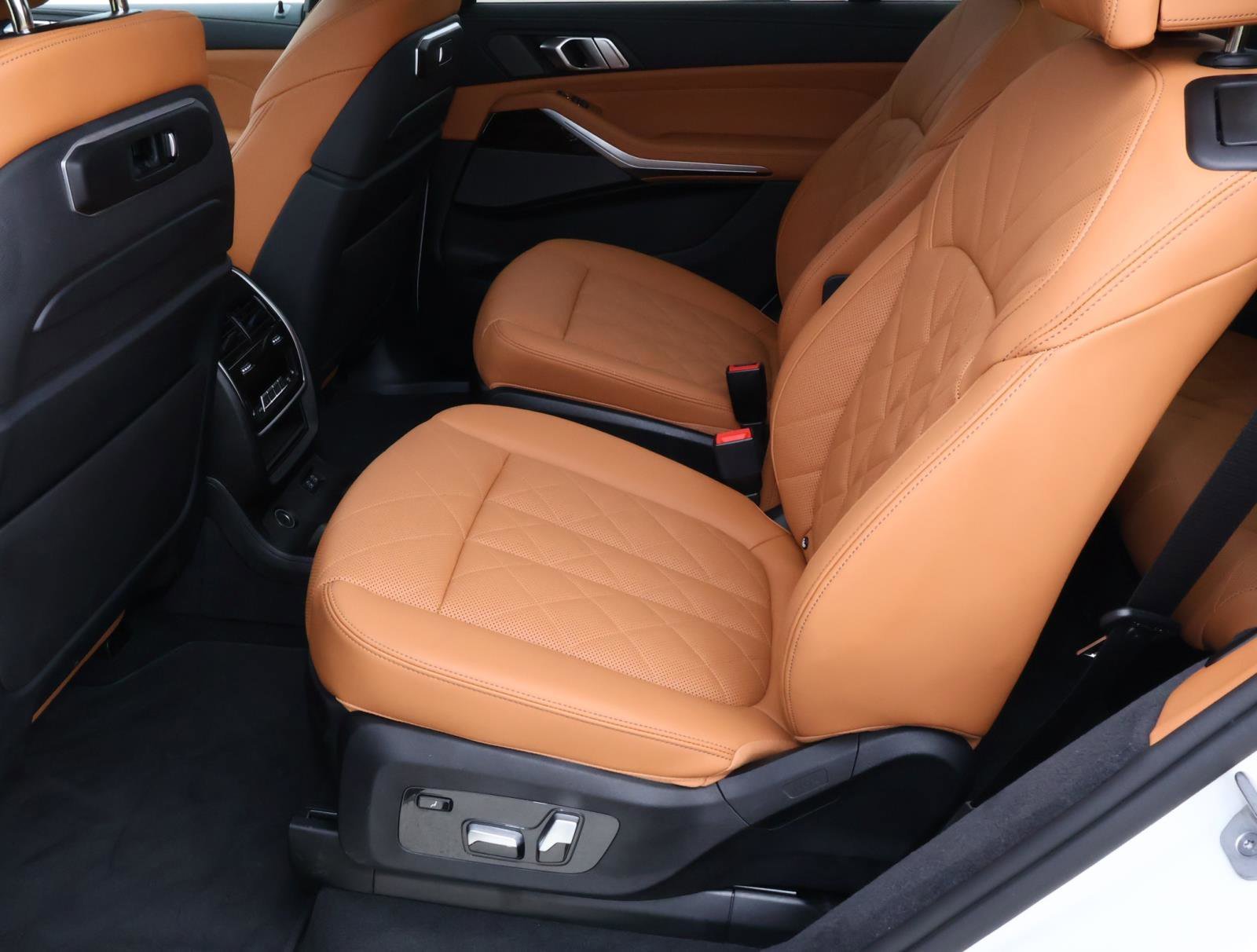 2026 BMW X7 40i - Photo 21