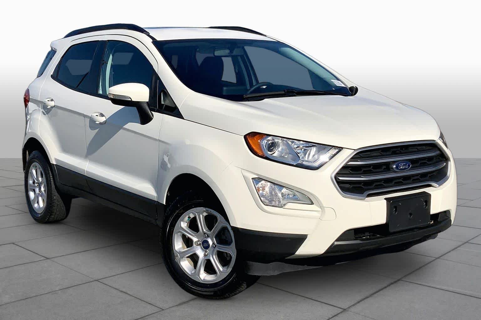 Used 2022 Diamond White Ford SE image 3