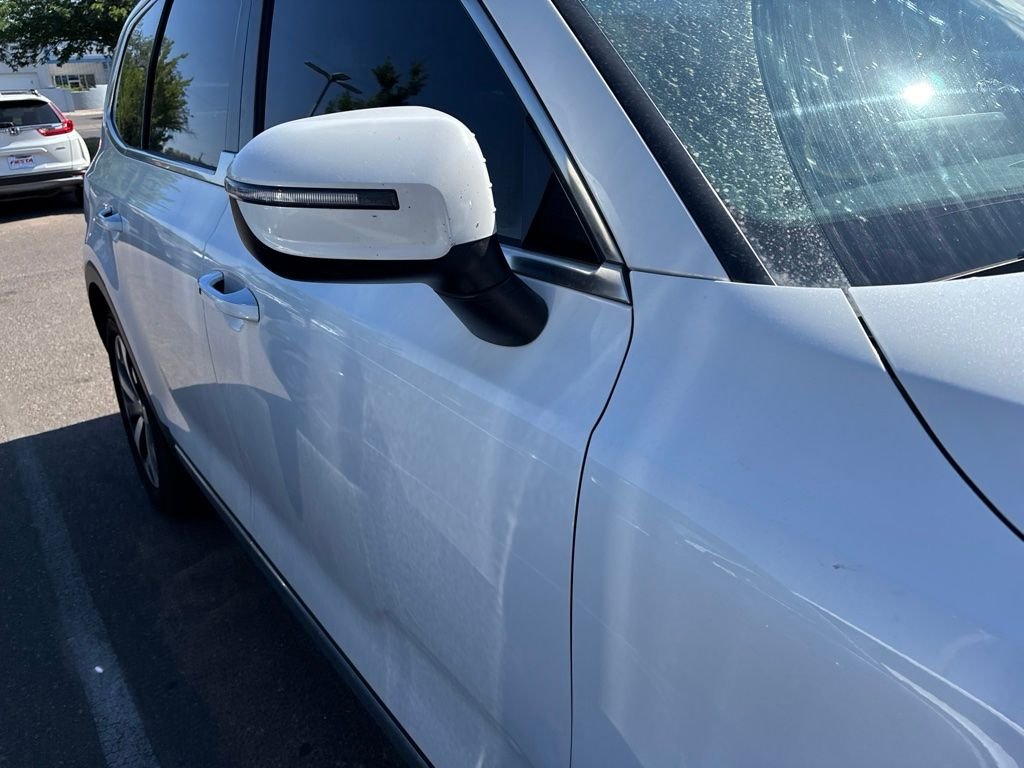 Used 2020 White Kia S image 8