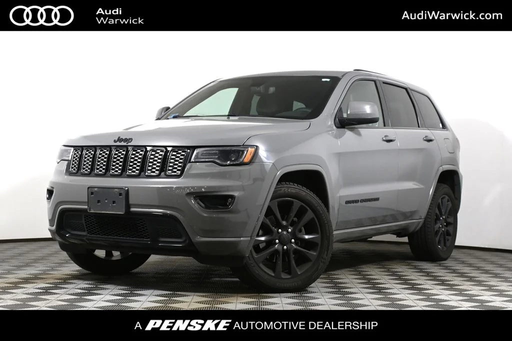 Used 2020 Gray Jeep Altitude image 1