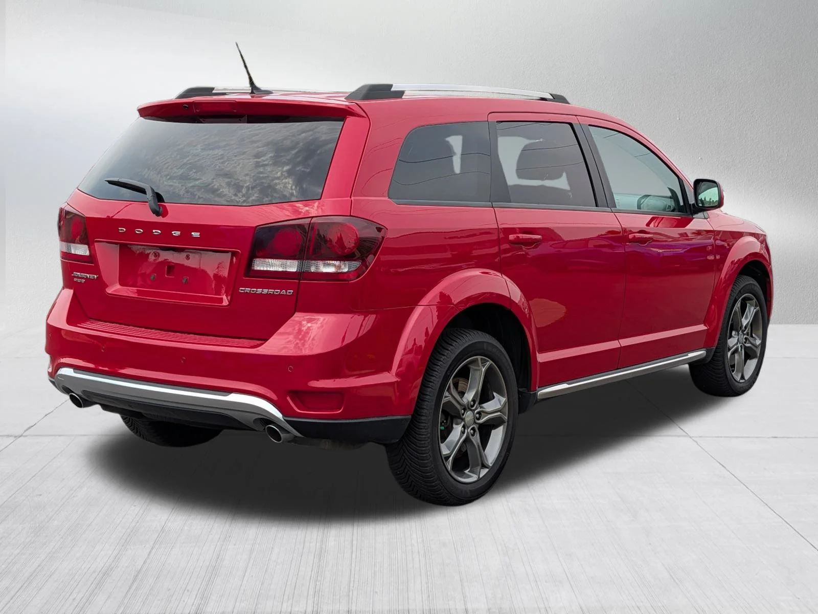 Used 2017 Redline 2 Coat Pearl Dodge Crossroad Plus image 7