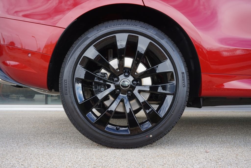 New 2025 Firenze Red Land Rover Dynamic SE image 34