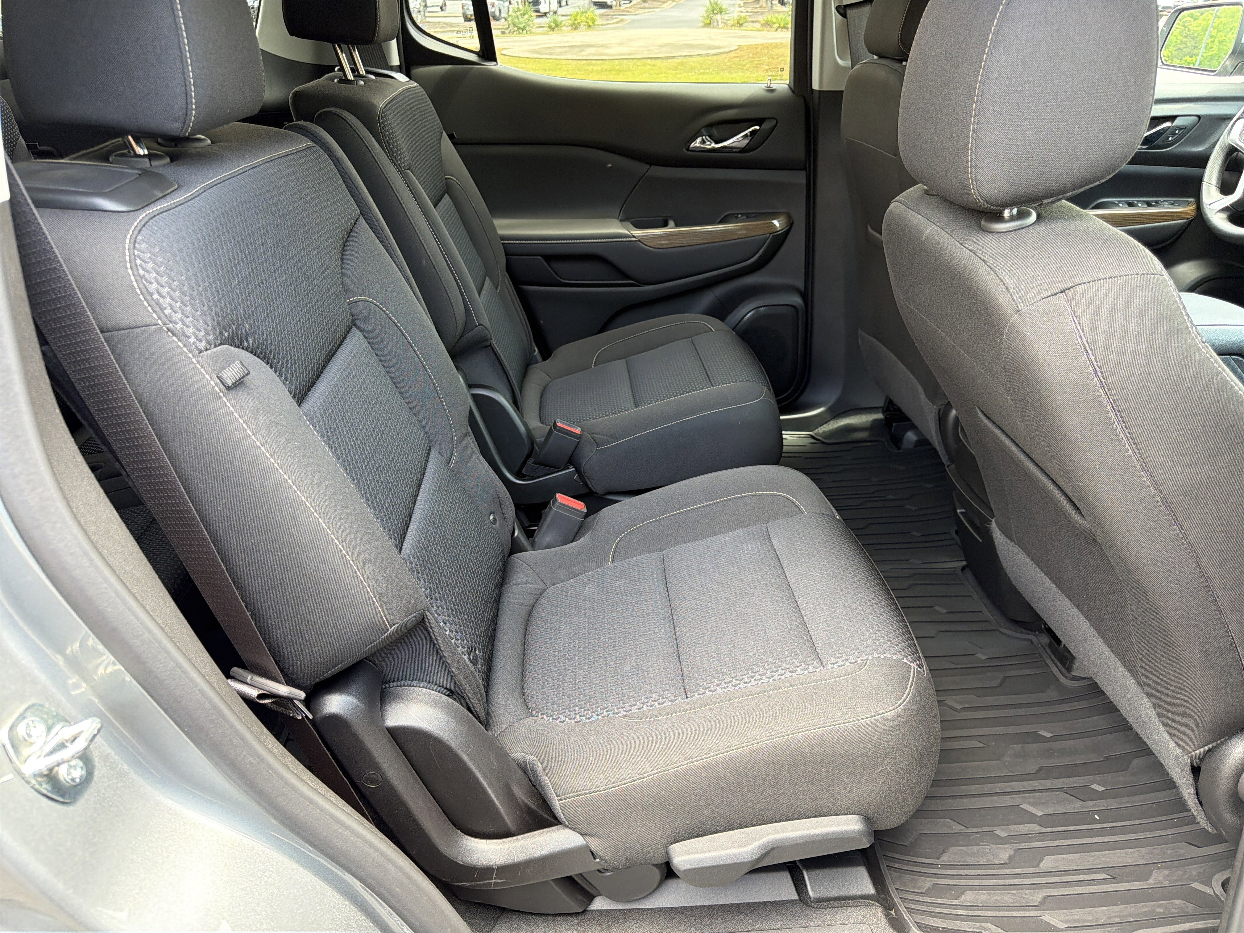 Used 2023 Sterling Metallic GMC SLE image 15