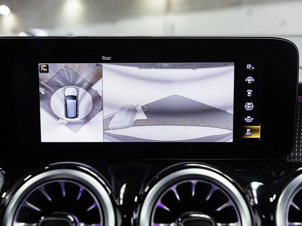 Used 2023 Mountain Gray Metallic Mercedes-Benz 300 image 17
