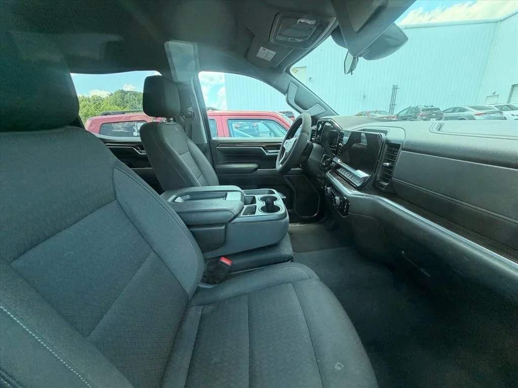 Used 2022 Black Chevrolet LT image 24