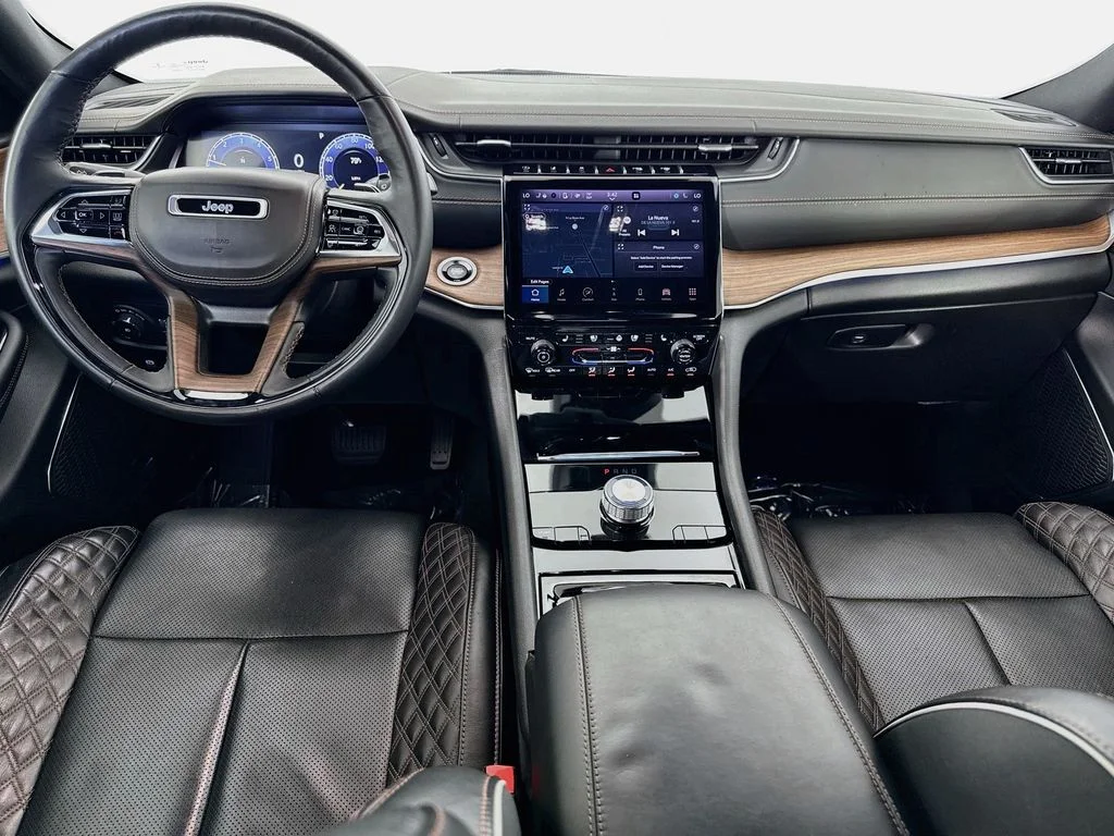 Used 2022 Black Jeep Summit image 23