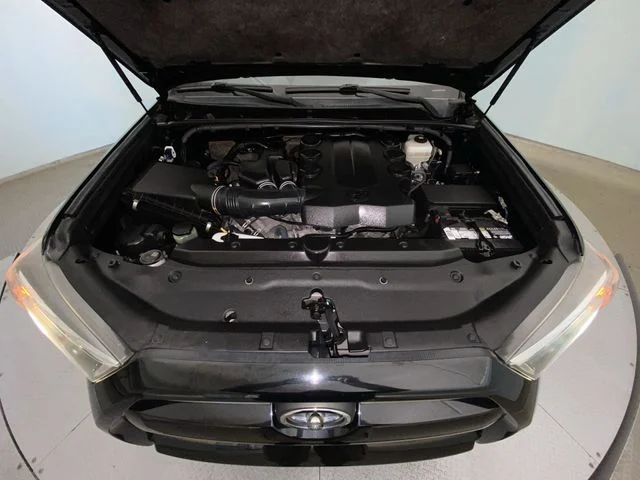 Used 2020 Black Toyota SR5 image 25