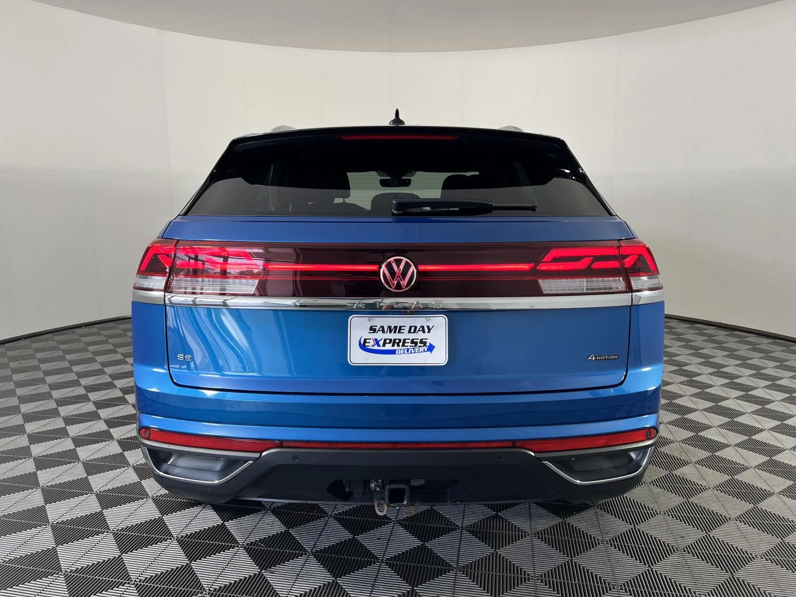 Used 2024  Volkswagen 2.0T SE w/Technology image 28