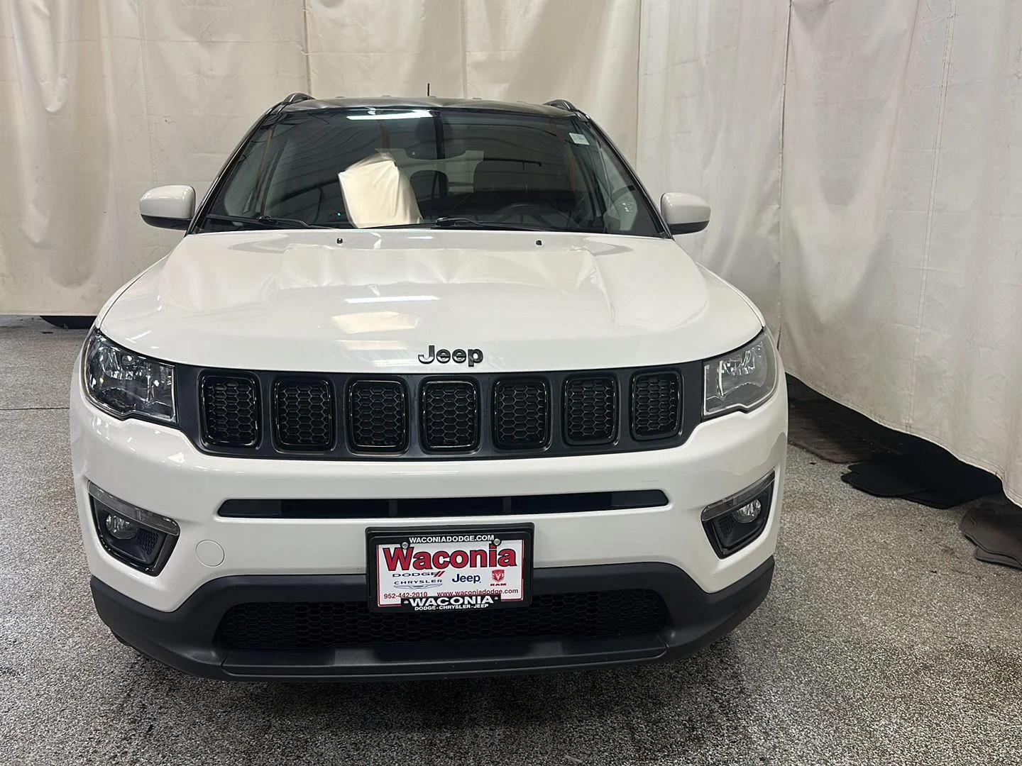 Used 2019 White Clearcoat Jeep Altitude image 7