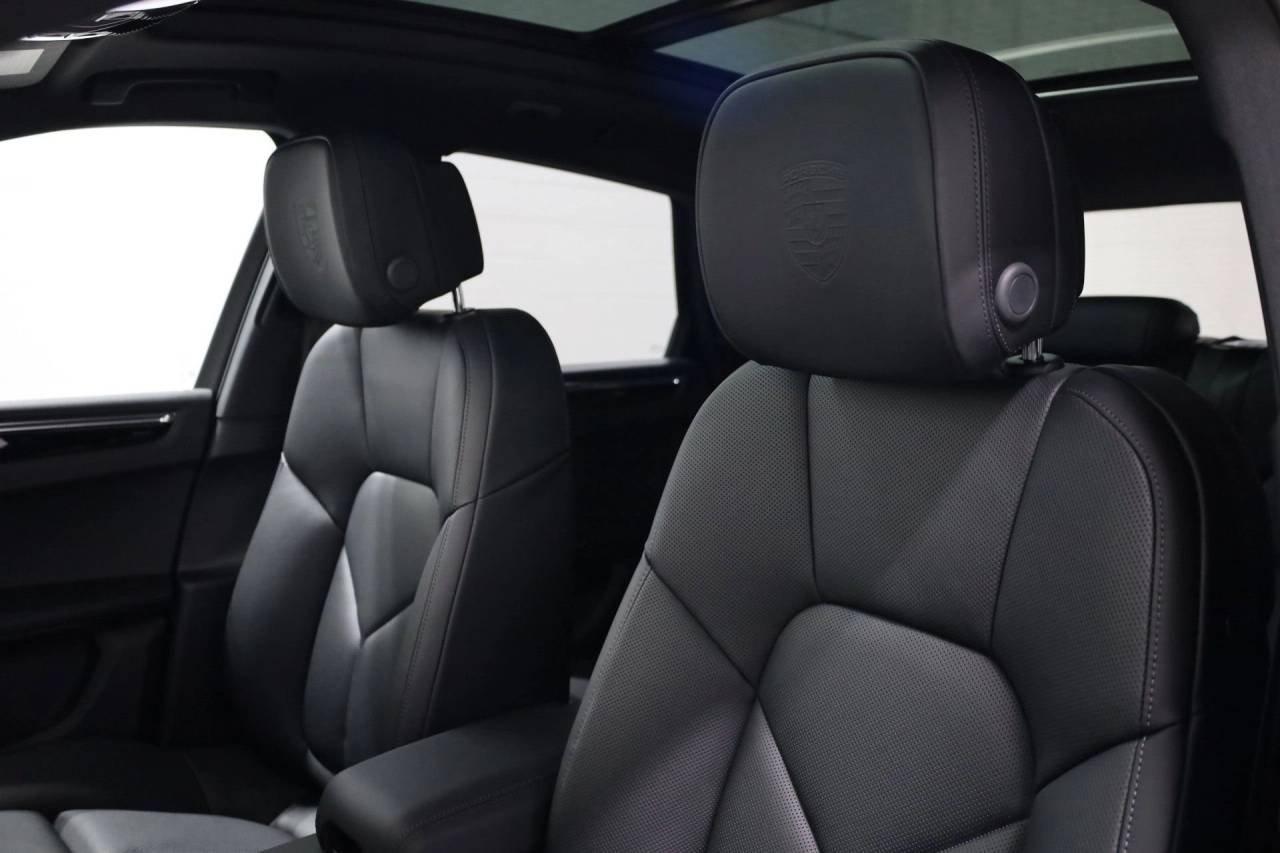 2026 Porsche Macan T - Photo 19