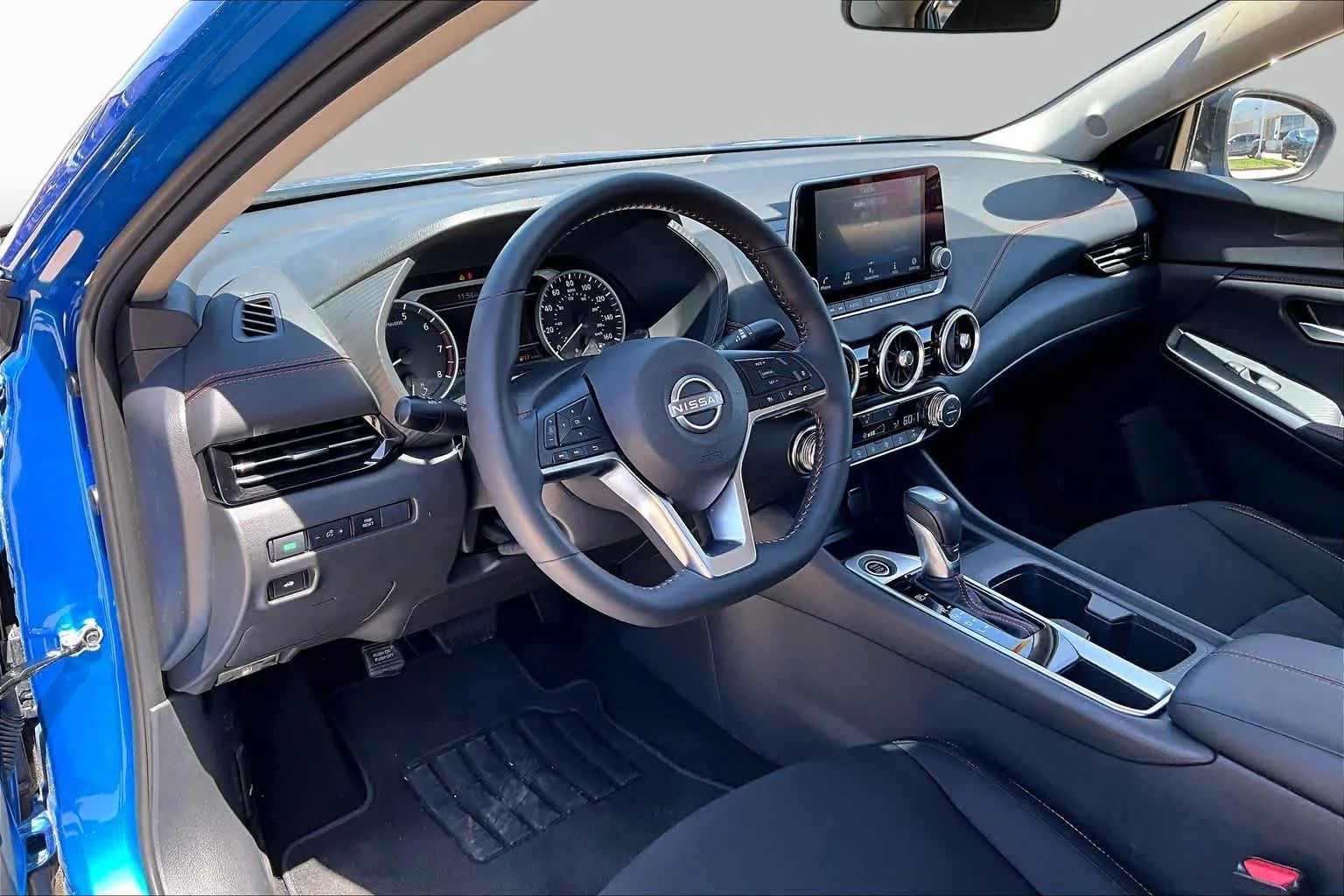 Used 2025 Electric Blue Metallic Nissan SR image 16