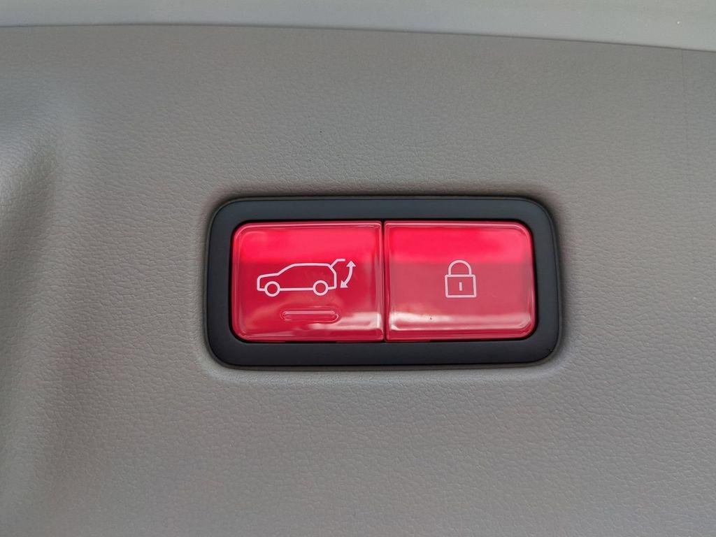 New 2027 Silver Hyundai Blue SEL Premium 7P image 15