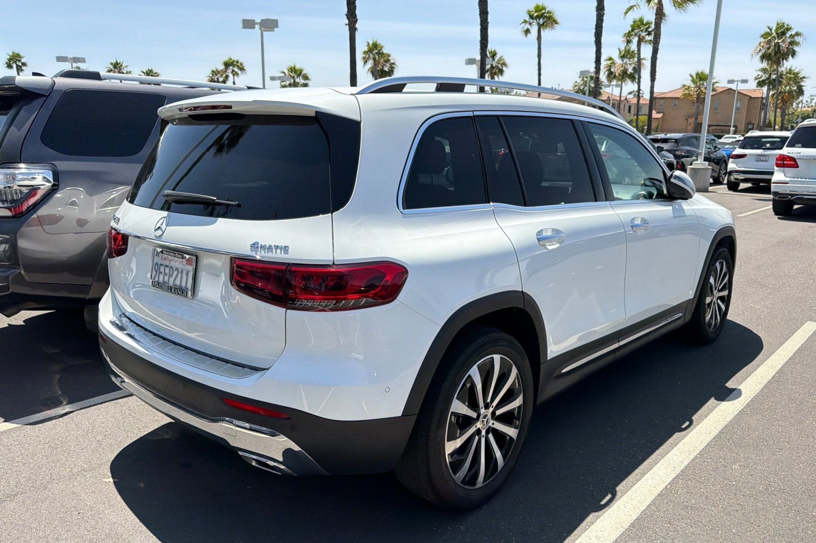 Certified Used 2022 White Mercedes-Benz GLB 250 image 5