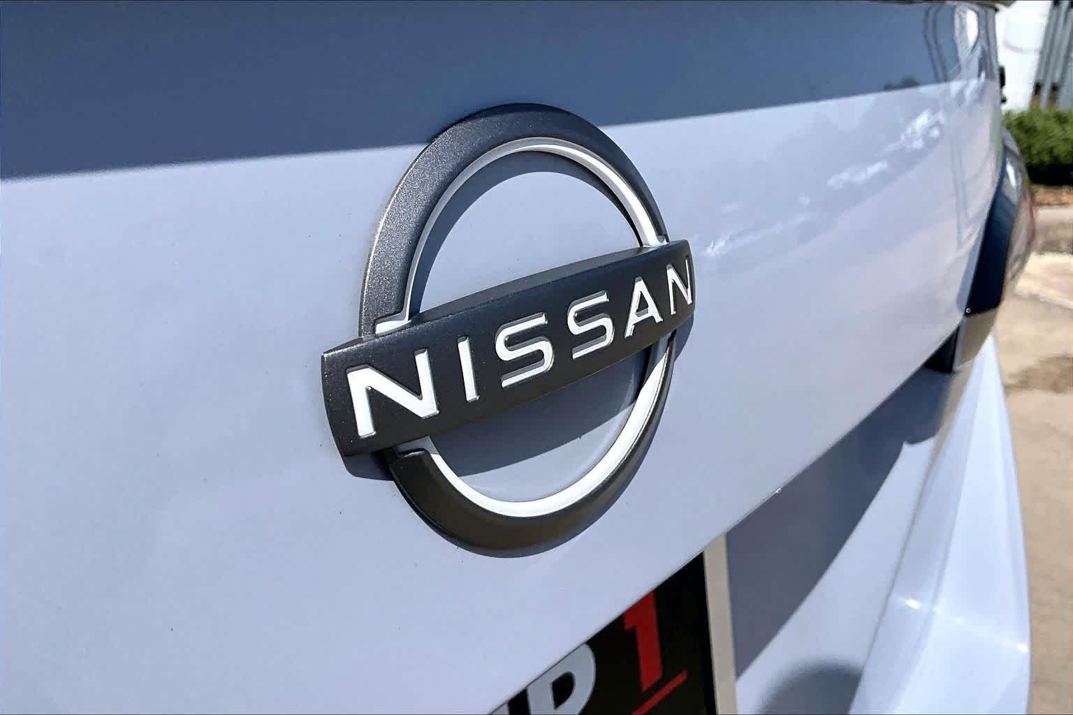 Used 2025 Gray Sky Pearl Nissan SR image 10