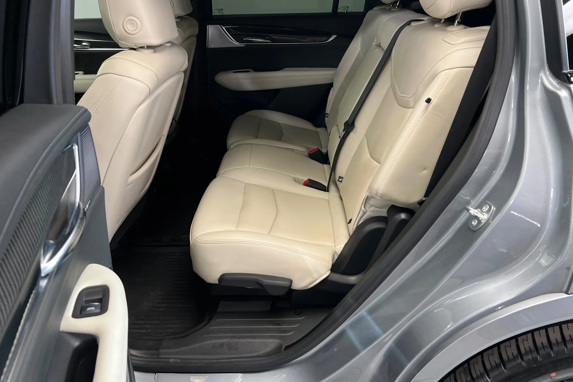 2025 Cadillac XT6 Sport - Photo 21