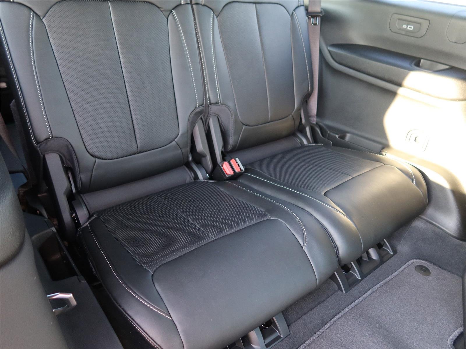 New 2026 Steel Blue Exterior Paint Jeep Limited Reserve image 9