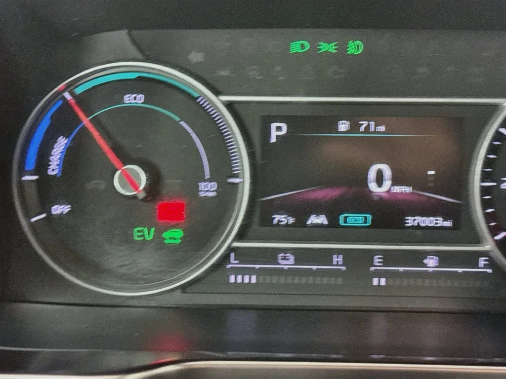 Used 2022 Silver Kia EX image 14
