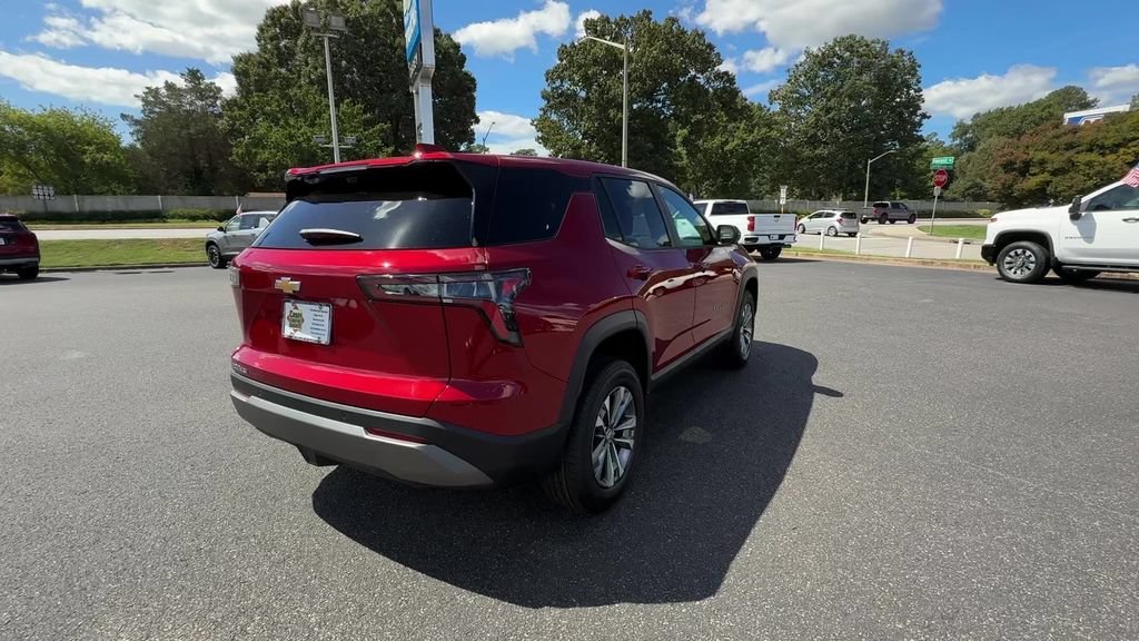 2027 Chevrolet Equinox LT - Photo 7