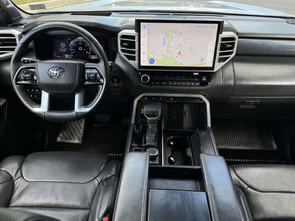 Used 2025 Silver Toyota Platinum image 3