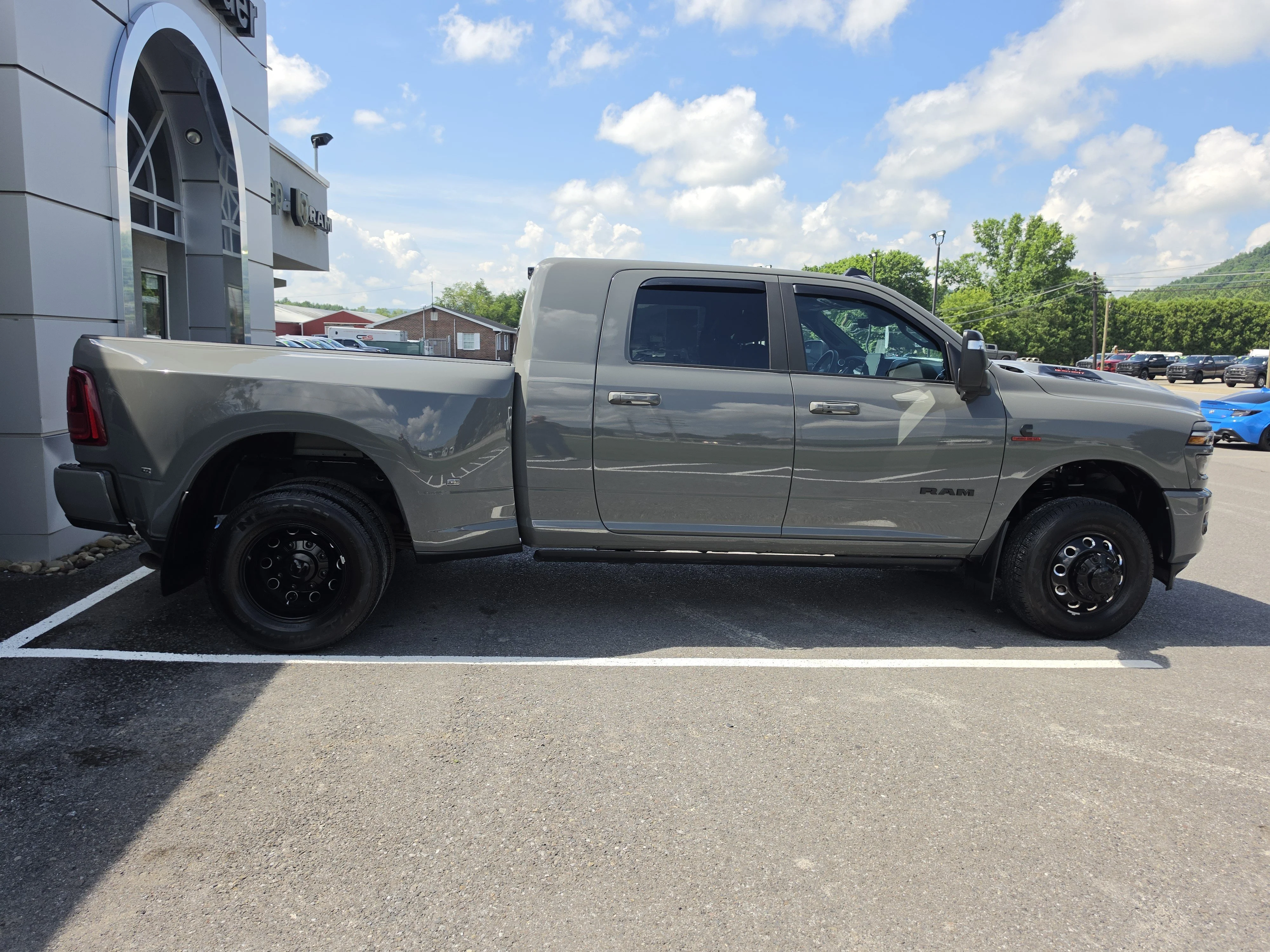 Used 2026 Ceramic Gray Clearcoat Ram Laramie image 2