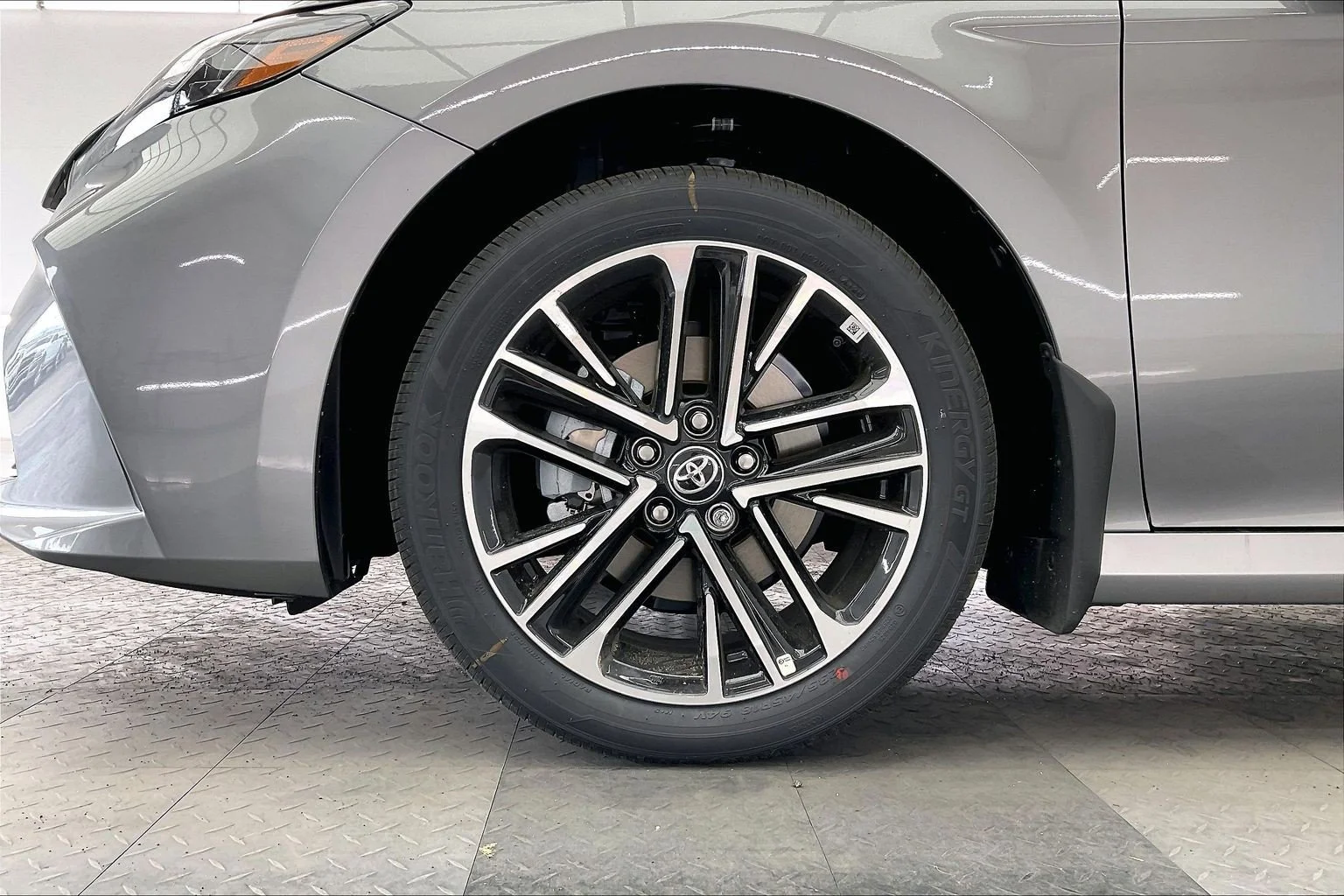 2026 Toyota Camry XLE - Photo 14