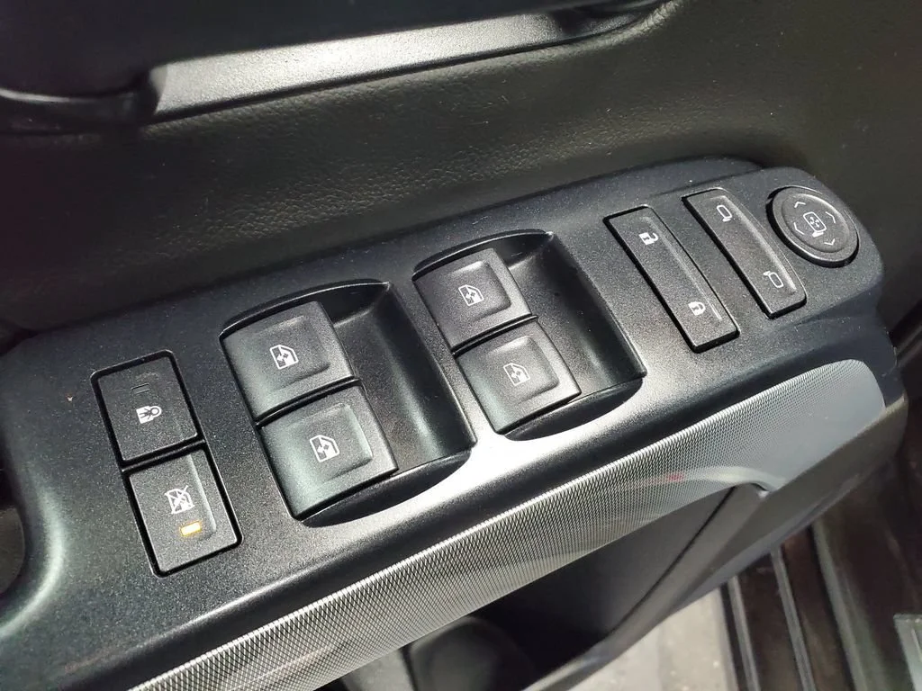 Used 2016 TUNGSTEN METALLIC Chevrolet LT image 21