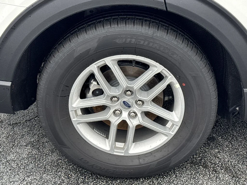 New 2026 Star White Metallic Tri-Coat Ford Active image 17