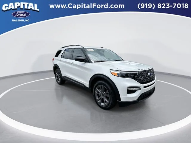 Used 2023 White Ford XLT image 2
