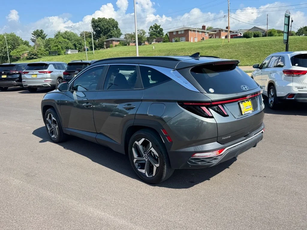 Used 2022 Gray Hyundai SEL image 5