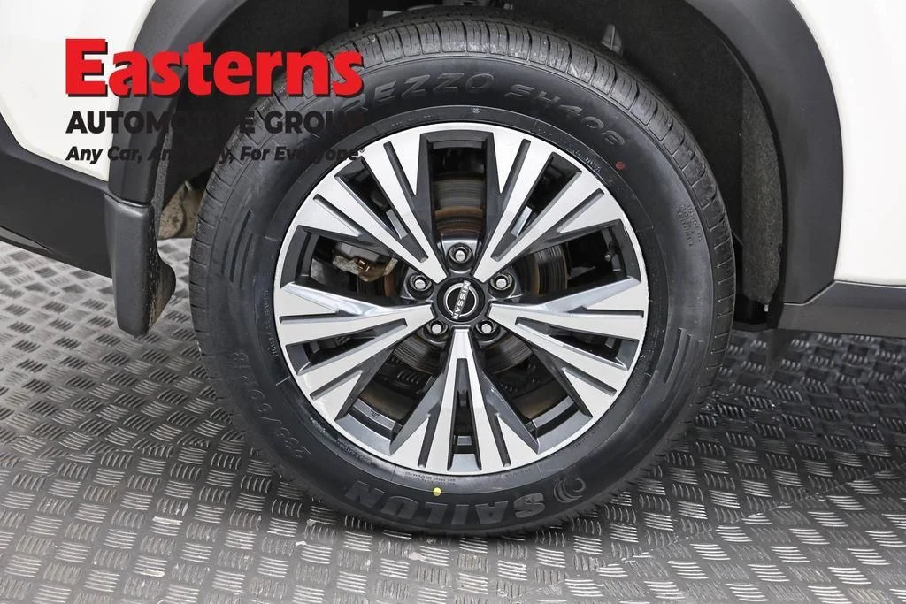 Used 2023 White Nissan SV image 32