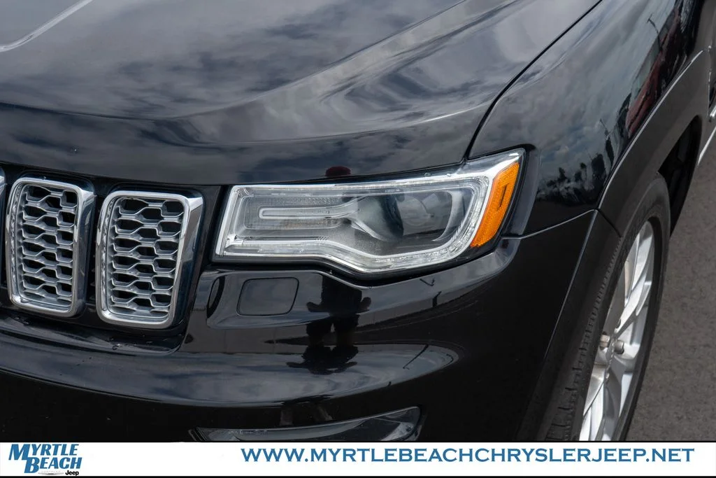 Used 2020 Diamond Black Jeep Summit image 10