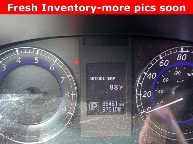 Used 2017 Liquid Platinum INFINITI RWD image 7