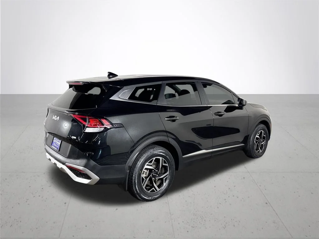 Used 2023 Black Kia LX image 6