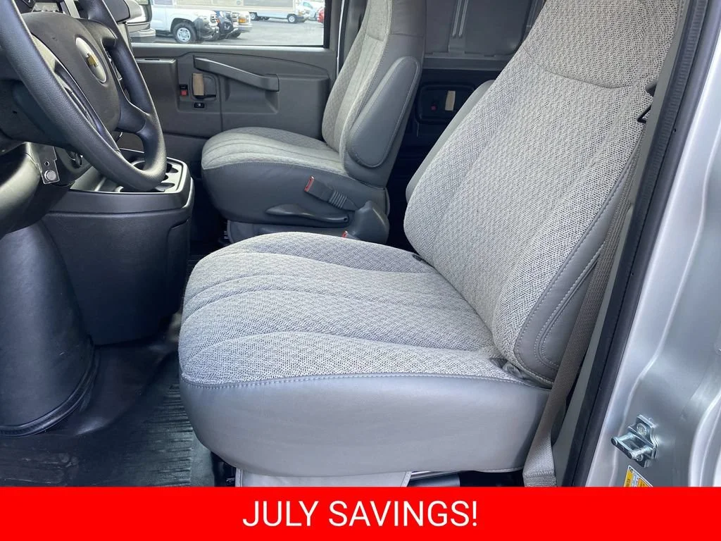 2025 Chevrolet Express Cargo Work Van - Photo 9