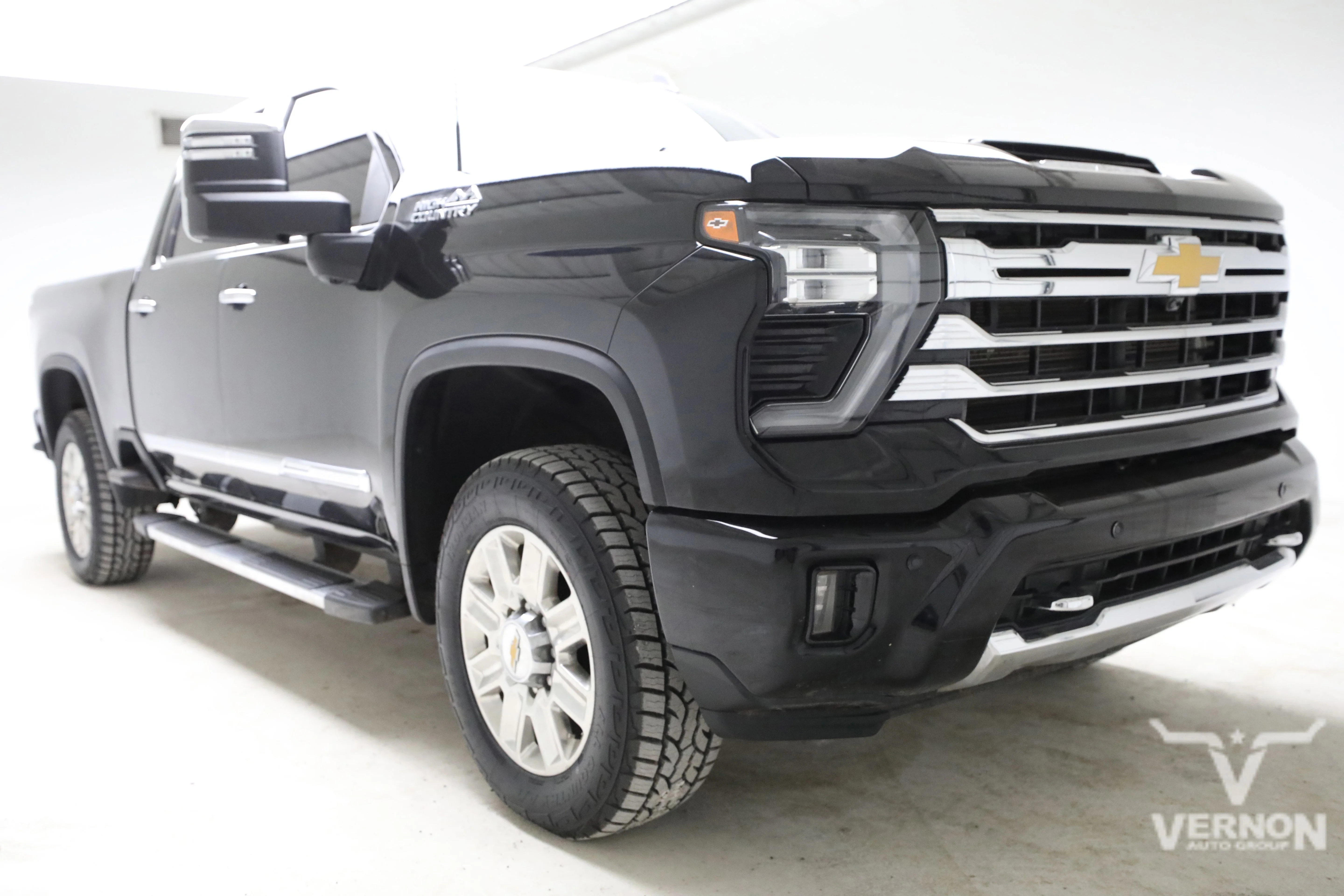 Pre-Owned 2024 Chevrolet Silverado 2500HD High Country Crew Cab 4x4