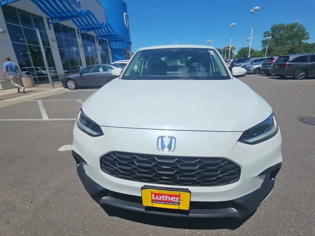 Certified Used 2023 Platinum White Pearl Honda LX image 13