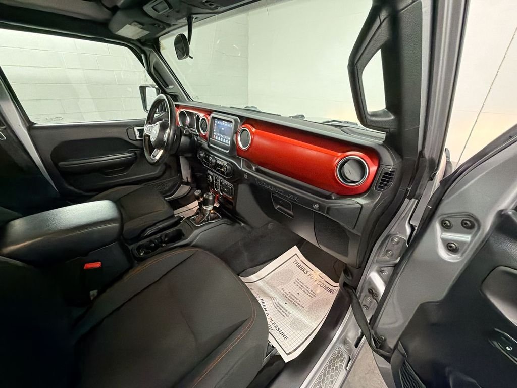 Used 2020 Silver Jeep Rubicon 4x4 image 26