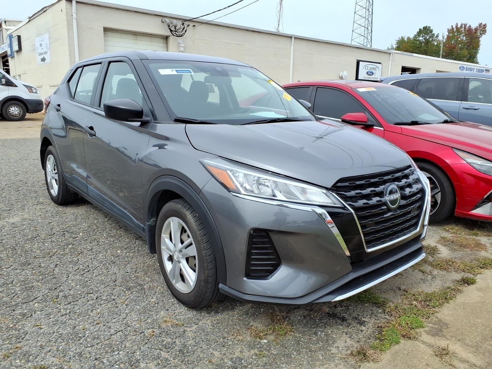 Certified Used 2024 Gun Metallic Nissan S image 3