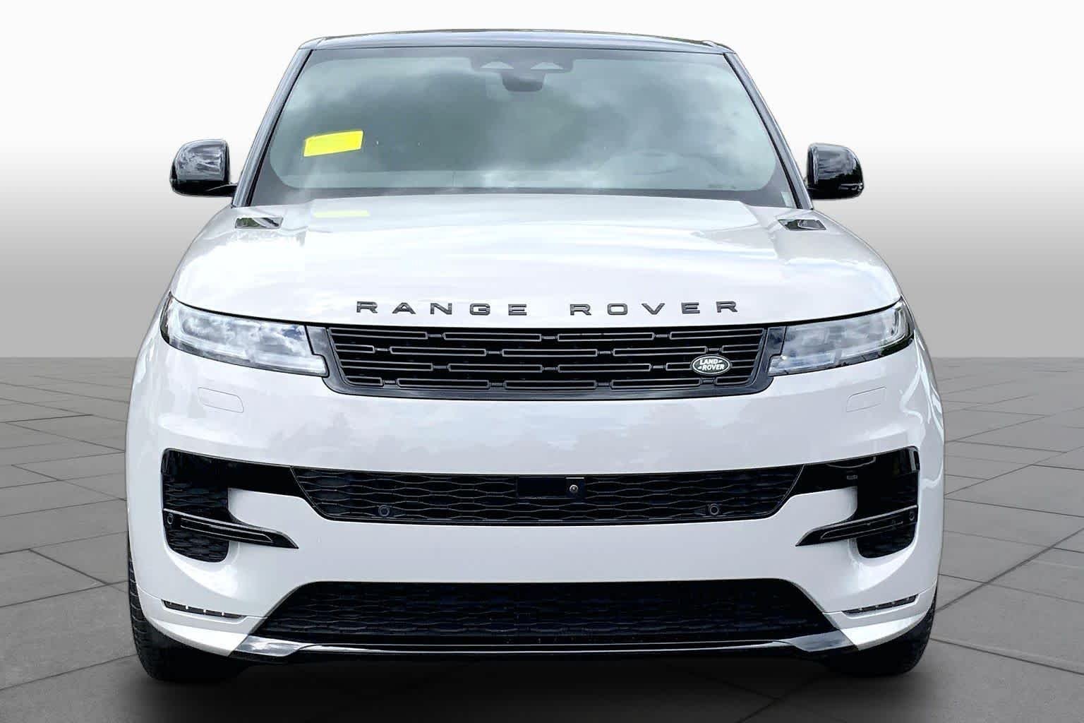 New 2026 Borasco Grey Land Rover Dynamic SE image 2