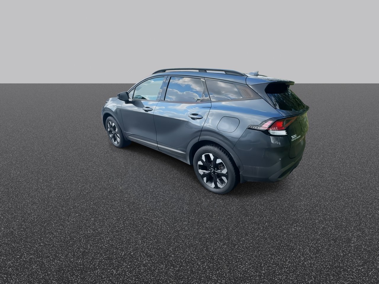 Used 2023 Gravity Gray Kia X-Line image 6