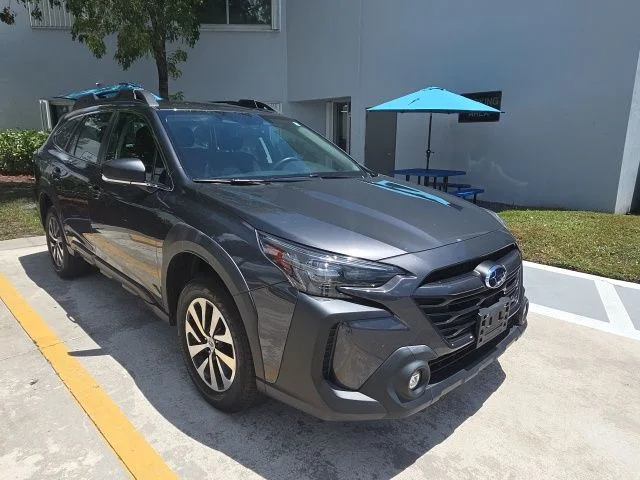 Used 2024 Gray Subaru 2.5i image 3