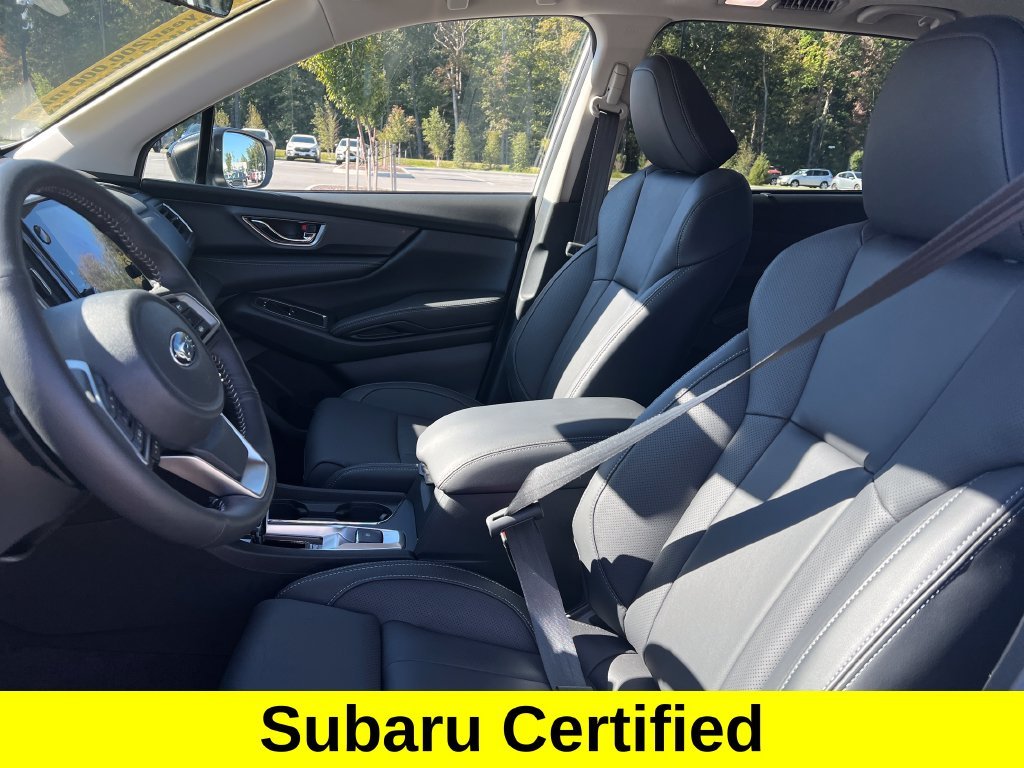 Used 2026 Crystal White Pearl Subaru Limited image 3