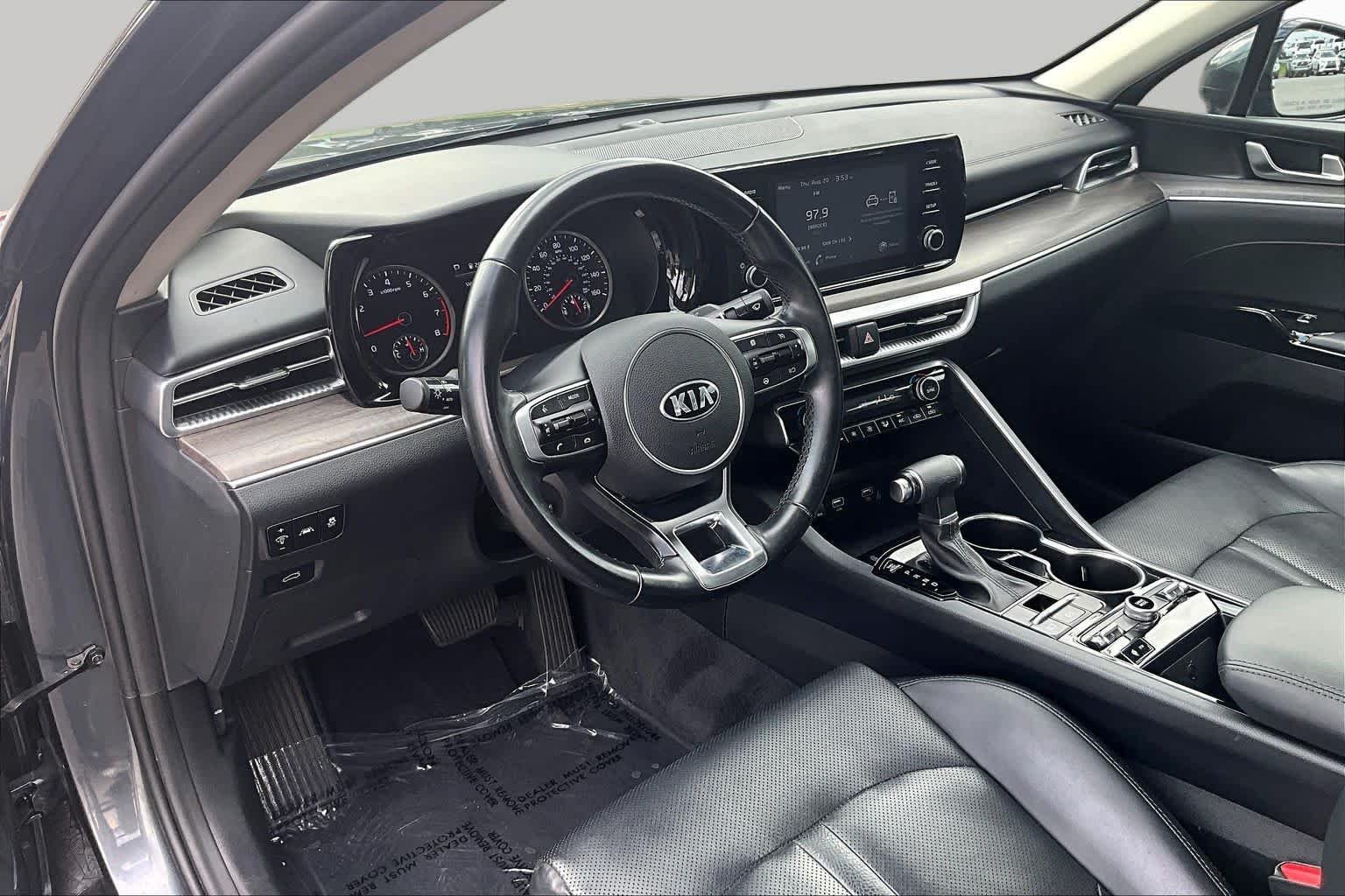 Used 2021 Gravity Gray Kia EX image 18