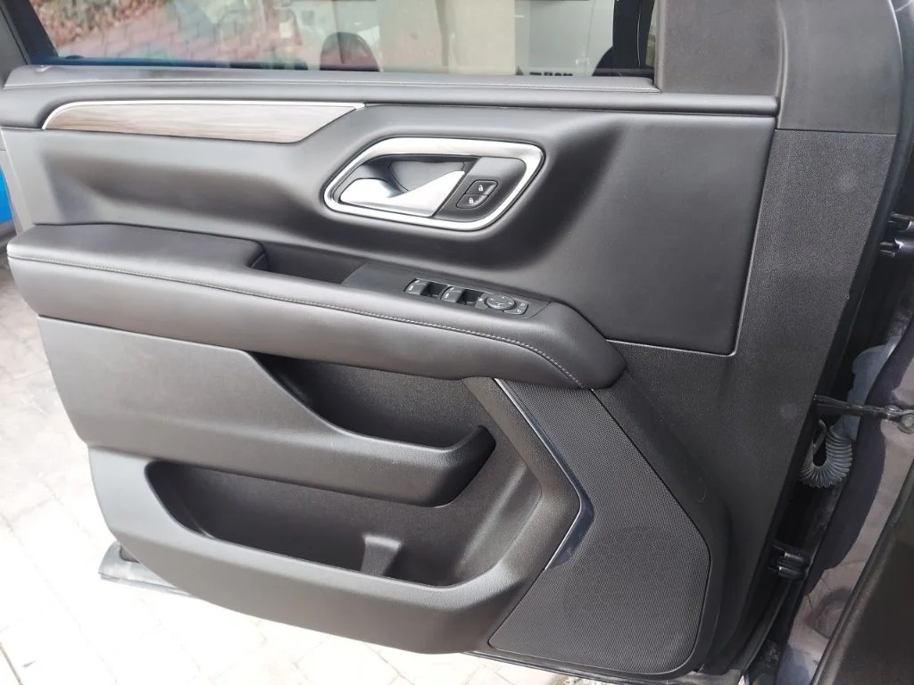 Used 2023 Gray Chevrolet Commercial Flee image 15