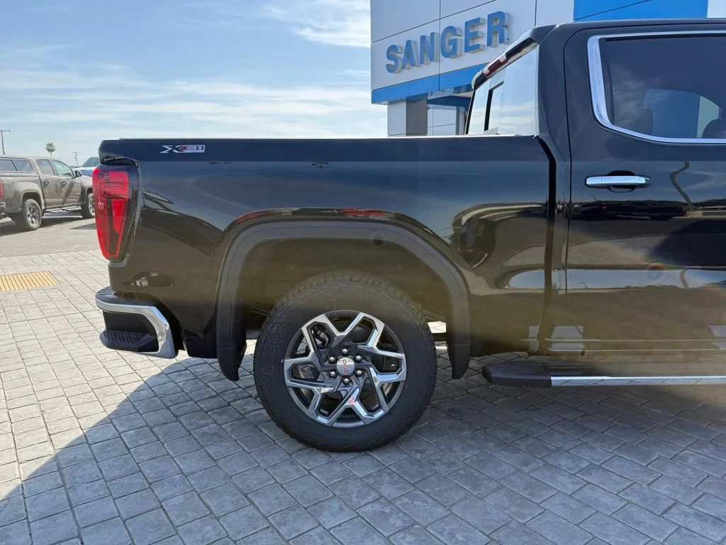 New 2026 Onyx Black GMC SLT image 11