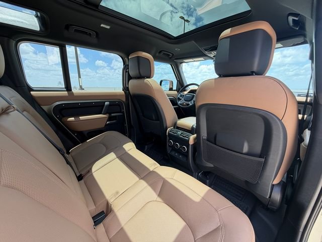 Certified Used 2025 Green Land Rover X-Dynamic SE image 17