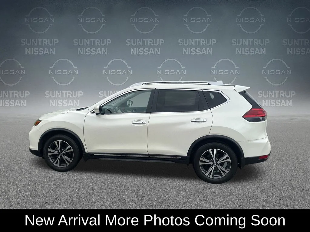 Used 2017 White Nissan SL image 2
