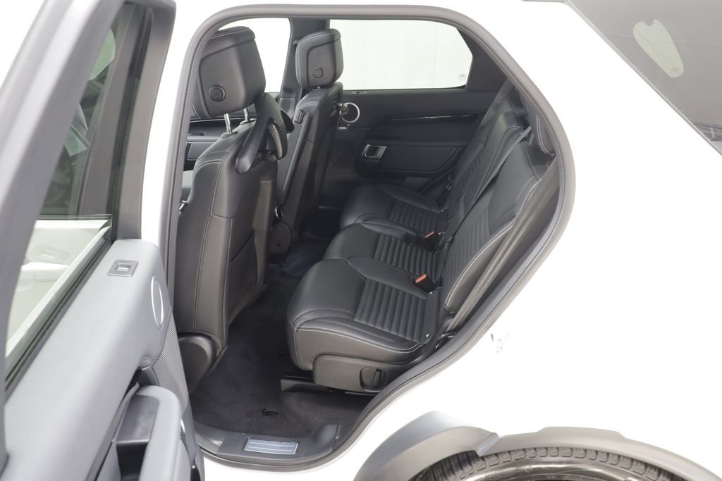Used 2025 White Land Rover S image 15