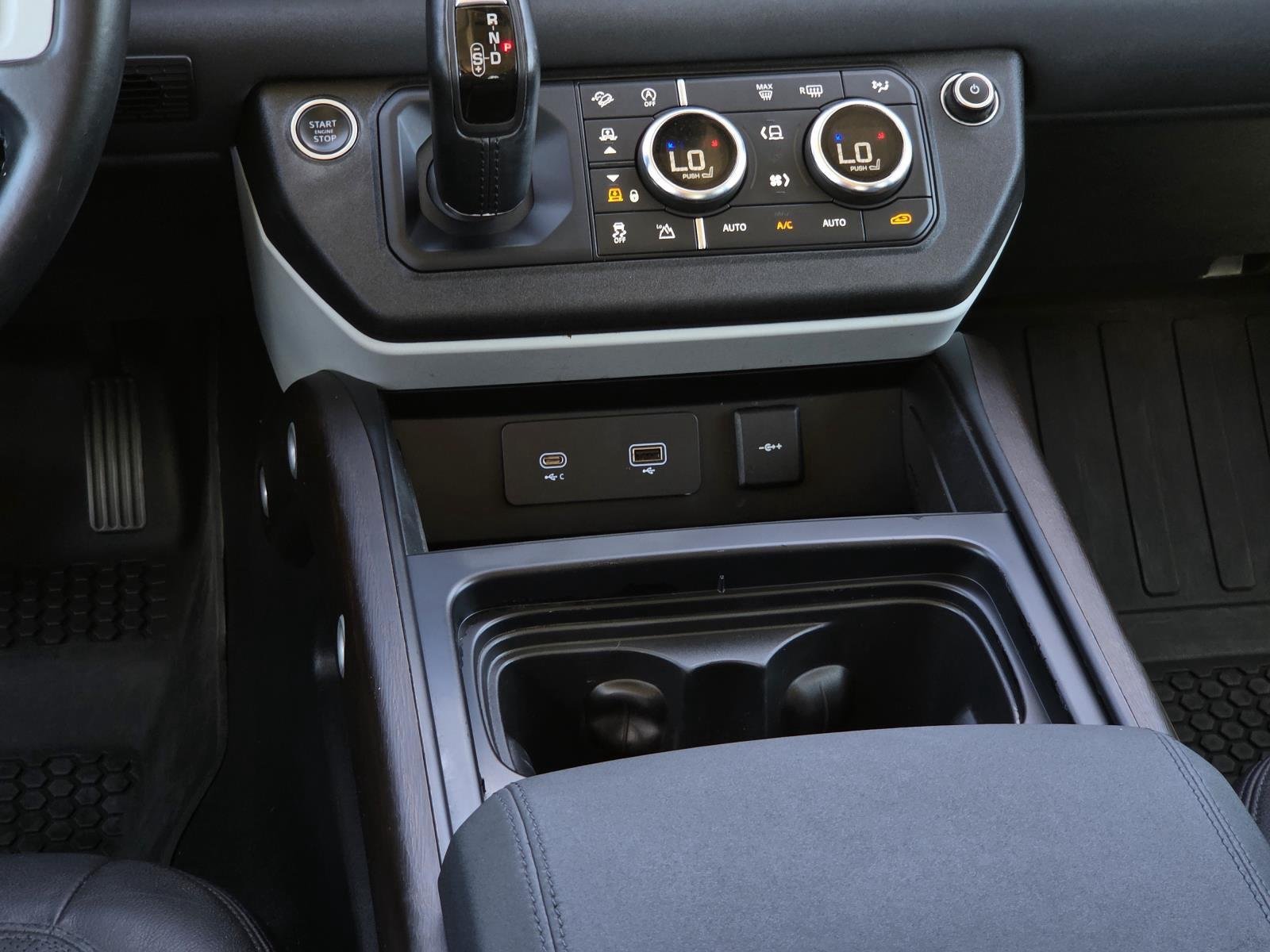 Used 2021 Fuji White Land Rover SE image 18