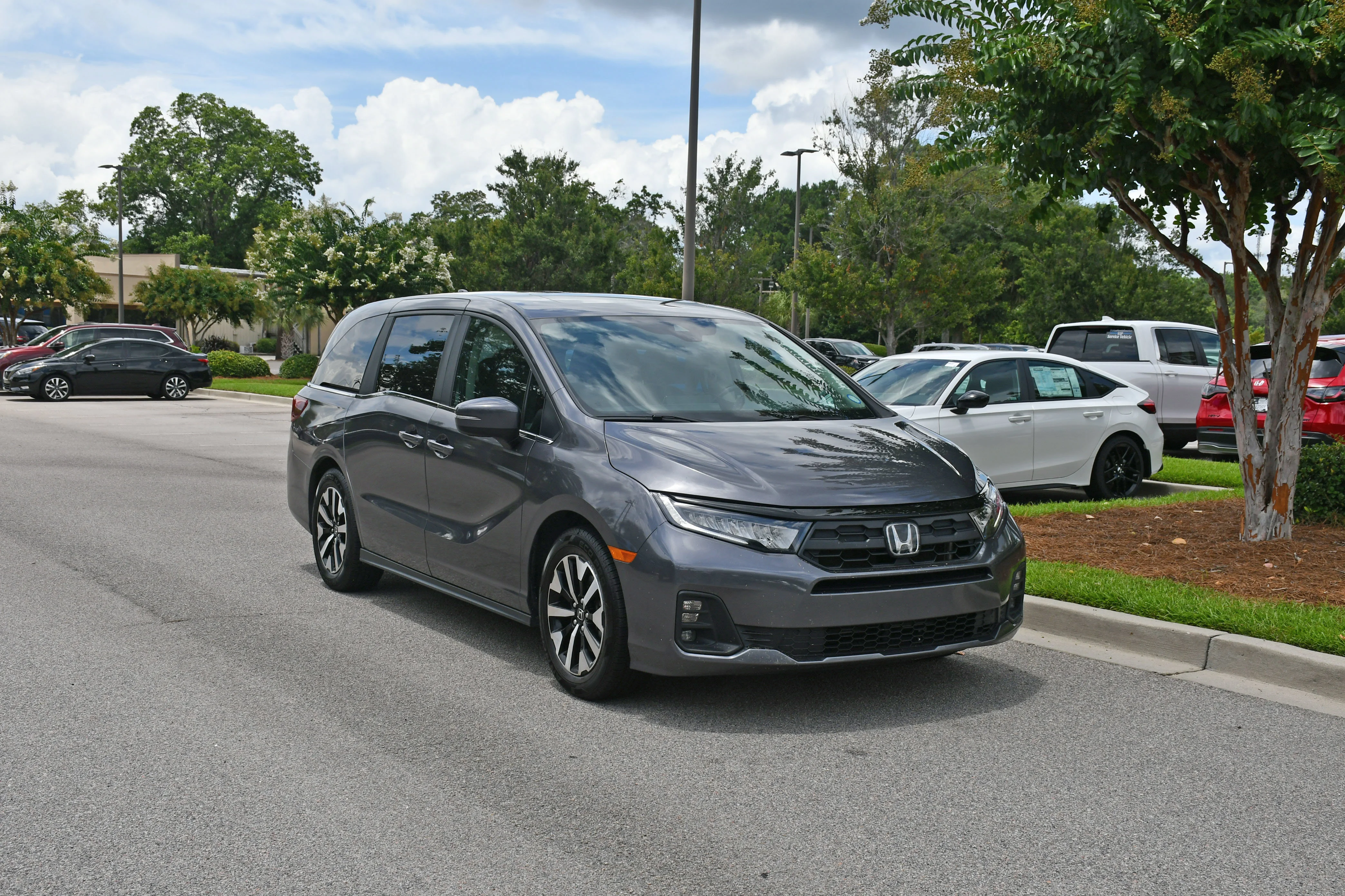 Used 2025  Honda EX-L image 6